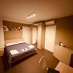 Hh Hermoso Housing 3* Valenza