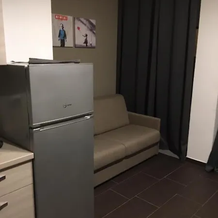 Hh Hermoso Housing 3* Валенца