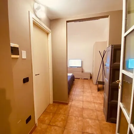 Hh Hermoso Housing 3* Valenza