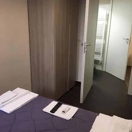 Hh Hermoso Housing 3* Valenza