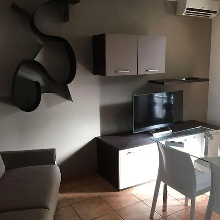 Hh Hermoso Housing Aparthotel