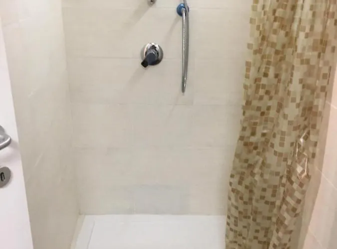 Hh Hermoso Housing 3*