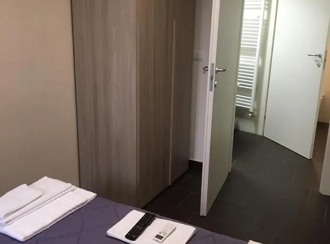 Hh Hermoso Housing 3* Valenza