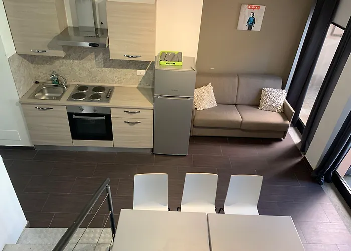 Hh Hermoso Housing 3*